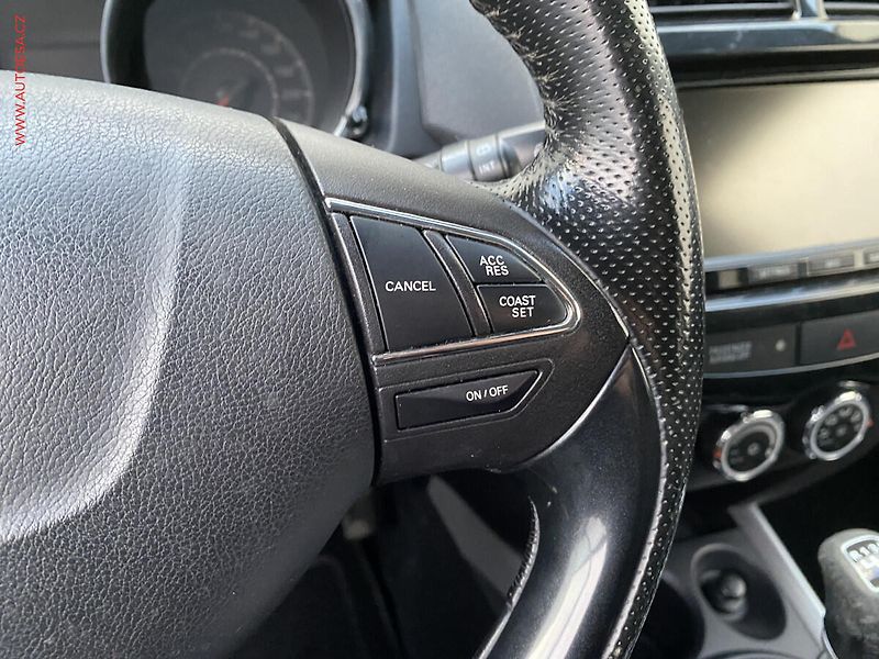 Peugeot 4008 (2016) 1.6 HDi 4x4, Style, xenon - fotka 13 z 19
