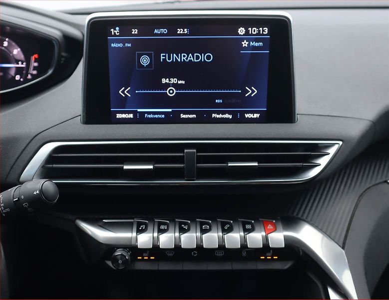 Peugeot 5008 (2021) PureTech 130, 7 míst - fotka 12 z 20
