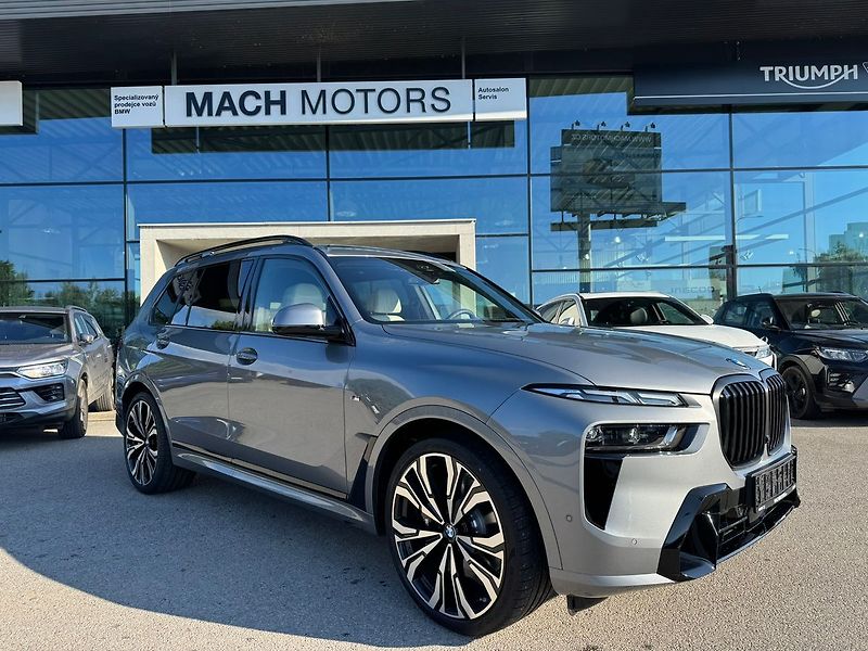 BMW X7 40xd Masáže N.náprava N.topení - fotka 15 z 28