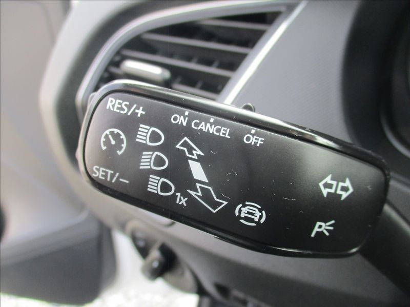 Škoda Fabia 1,0 TSI, klima,servis,1.maj,CZ - fotka 24 z 31