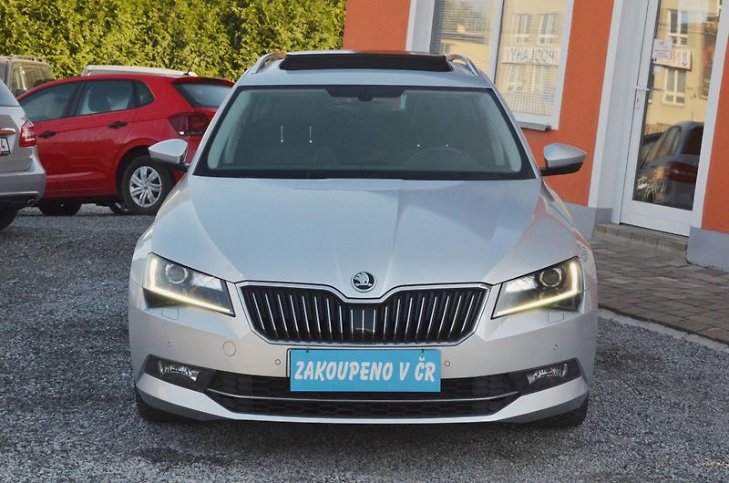 Škoda Superb (2017) 1.8 TSi DSG STYLE / ČR / PANO - fotka 2 z 46