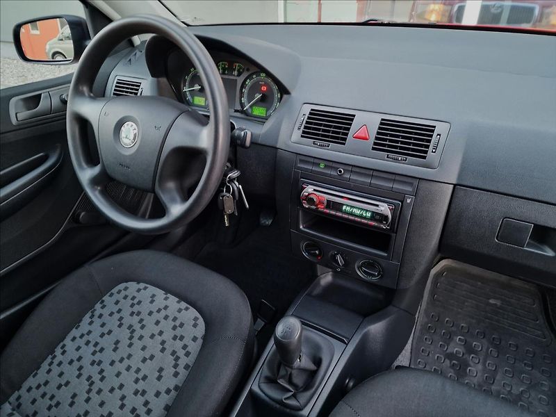 Škoda Fabia 1.2i 47kW,původ ČR - fotka 31 z 39