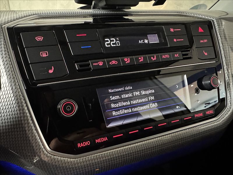 Volkswagen e-up! 61kW Style LED Kamera APP - fotka 37 z 45