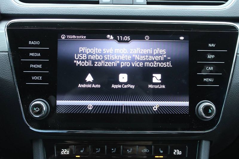 Škoda Superb (2022) 2.0 TDI 110kW LED Matrix manuá - fotka 31 z 33