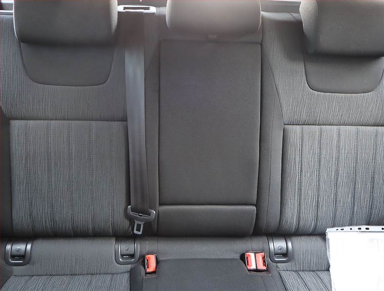 Škoda Octavia (2019) 1.6 TDI, Navi, Tempomat - fotka 10 z 16