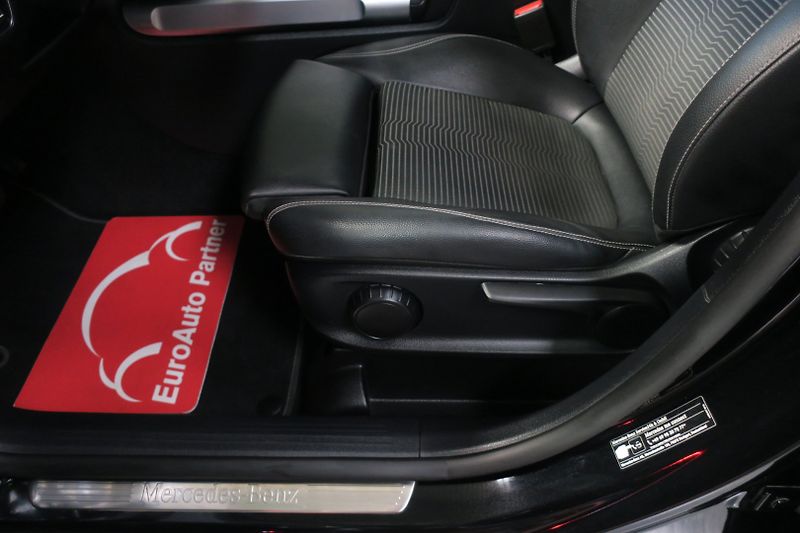 Mercedes-Benz GLB (2022) 220 D 4MATIC - fotka 11 z 48