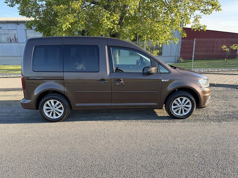 Volkswagen Caddy (2016) 2,0TDI LED 1MAJITEL r.1949 - fotka 4 z 76