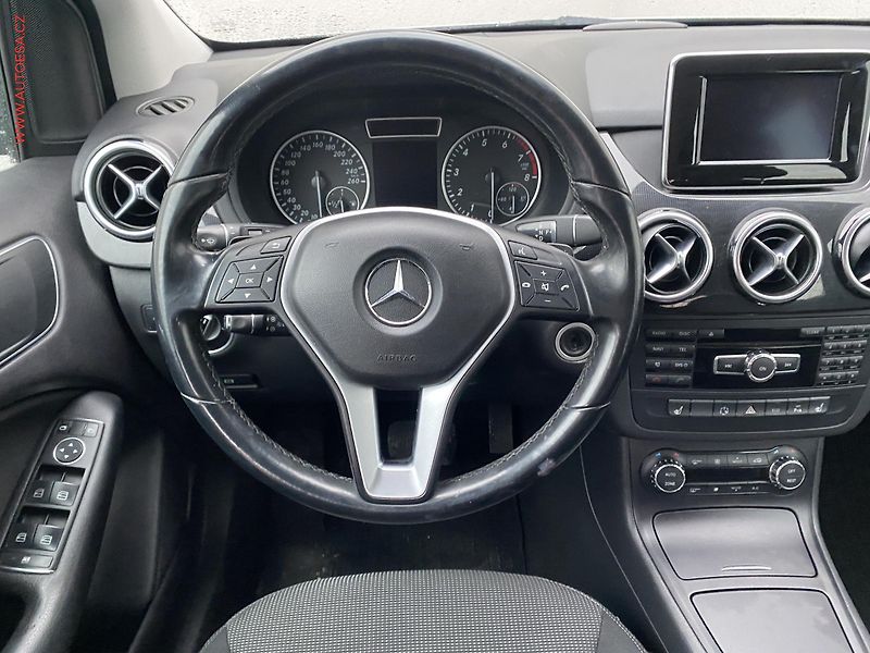 Mercedes-Benz Třídy B (2012) 1.6i B200, AT, bixen, navi, - fotka 11 z 18