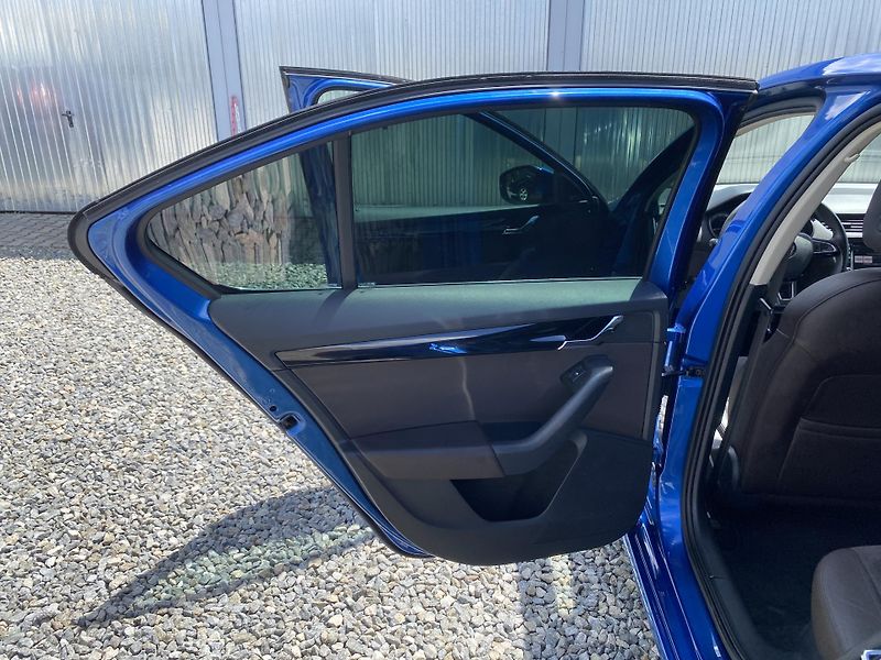 Škoda Octavia 2.0TDi L+K CZ WEBASTO 4x4 - fotka 100 z 165