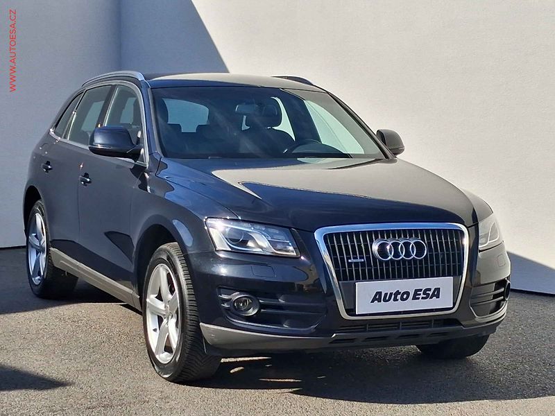 Audi Q5 (2012) 2.0 TDi quattro, S-line, TZ - fotografie inzerátu