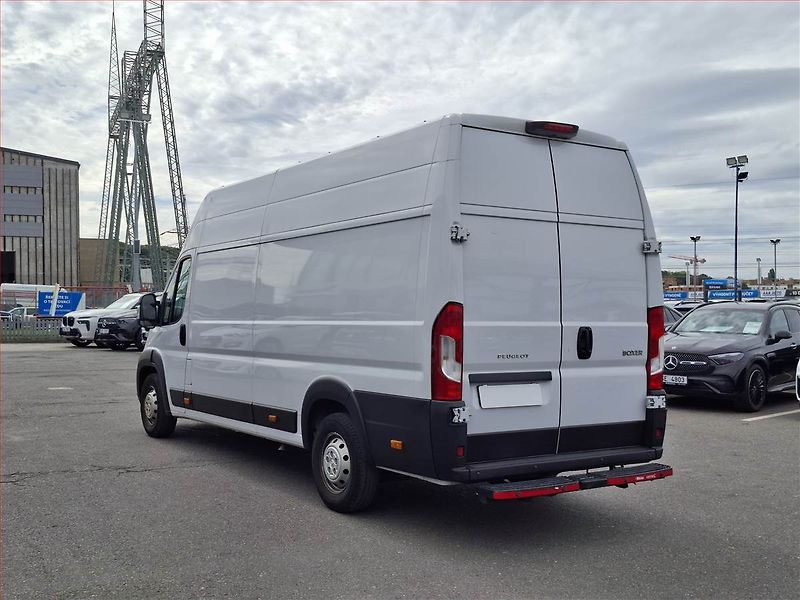 Peugeot Boxer (2023) 2.2 BlueHDi, Maxi, 16m3, 1.0t - fotka 4 z 17