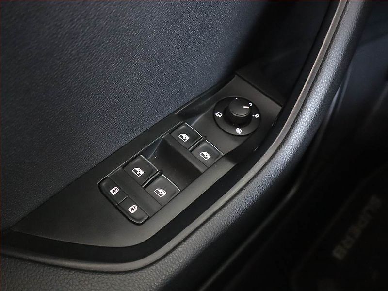 Škoda Superb (2018) Style 2.0 TDI, Automat, Kůže - fotka 16 z 24
