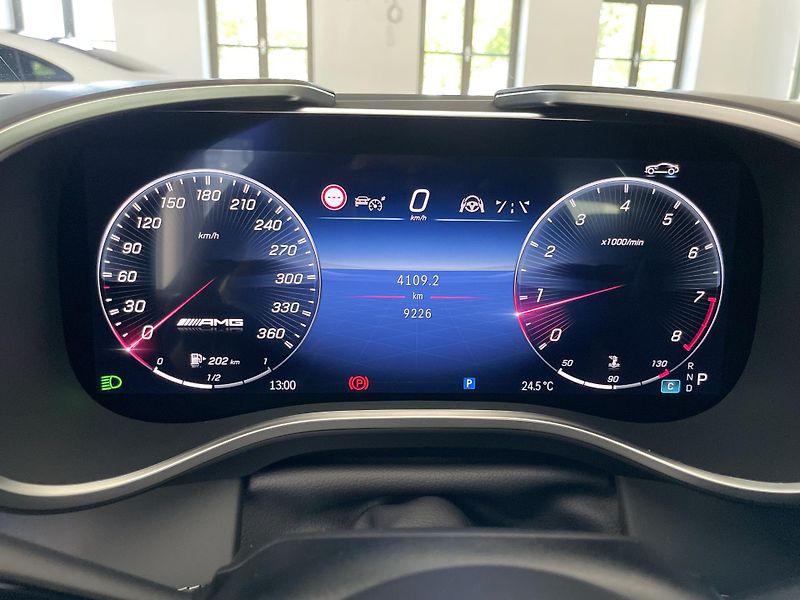 Mercedes-Benz SL 63 AMG 4Matic+ - fotka 16 z 27