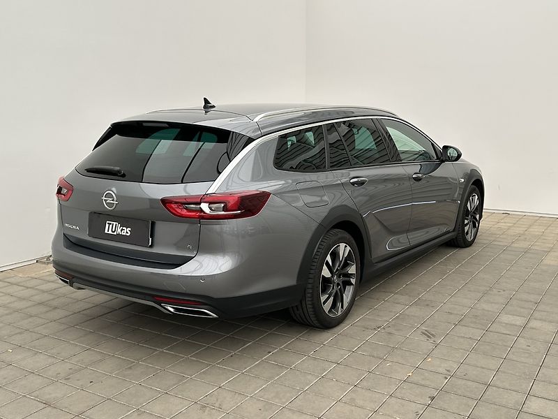 Opel Insignia 2.0 CDTI 4x4 Country Tourer - fotka 5 z 36