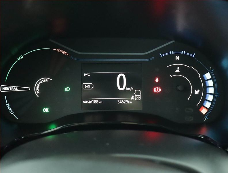 Dacia Spring (2023) Electric 45 (27 kWh), SoH 91% - fotka 11 z 19