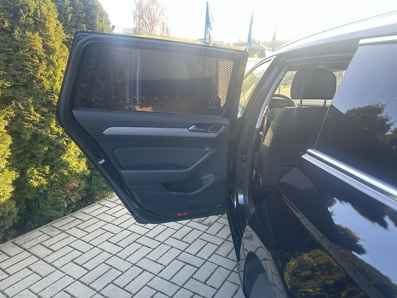 Volkswagen Passat 2.0 TDi 110kW Bussiness AT - fotka 20 z 28