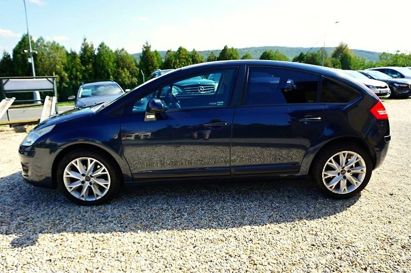 Citroën C4 (2008) 2,0 HDI 16V 100 kW - fotka 7 z 26