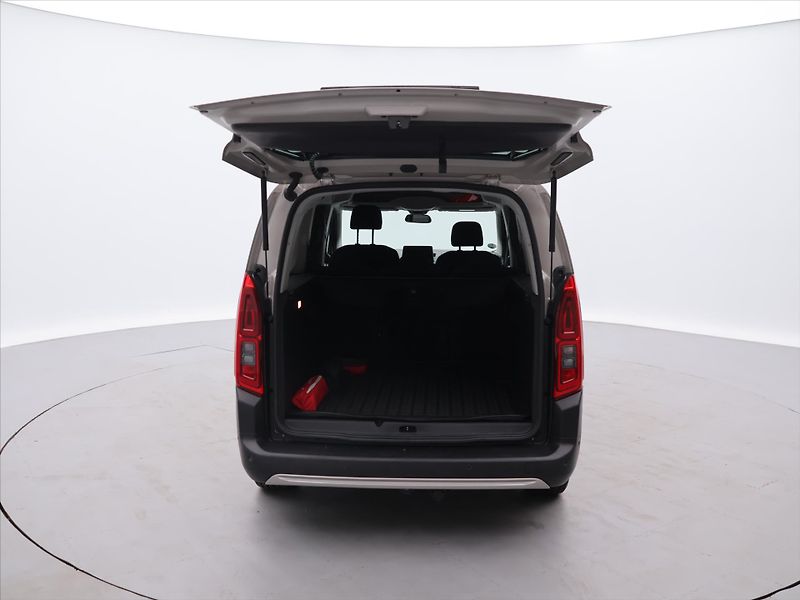 Citroën Berlingo 1,5 BlueHDI 96kW Shine XL CZ - fotka 9 z 25