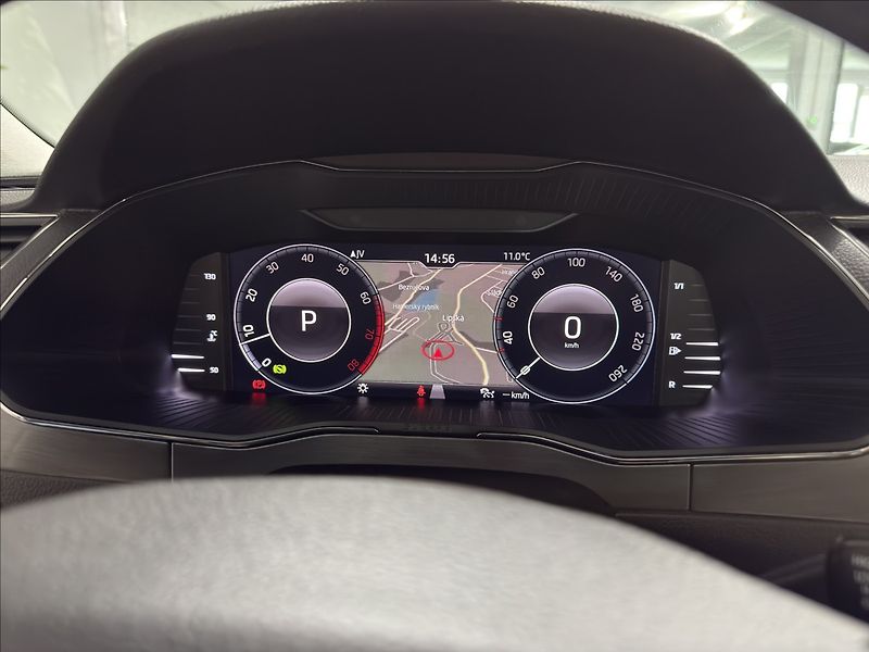 Škoda Superb 1,5   TSI DSG STYLE PLUS PANO - fotka 13 z 43