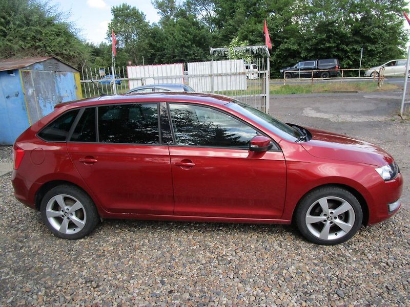 Škoda Rapid - fotka 5 z 17