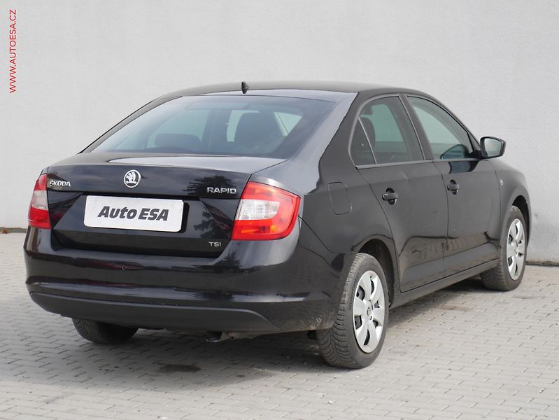 Škoda Rapid (2012) 1.2 TSi, Výhřev sed, AC - fotka 4 z 16