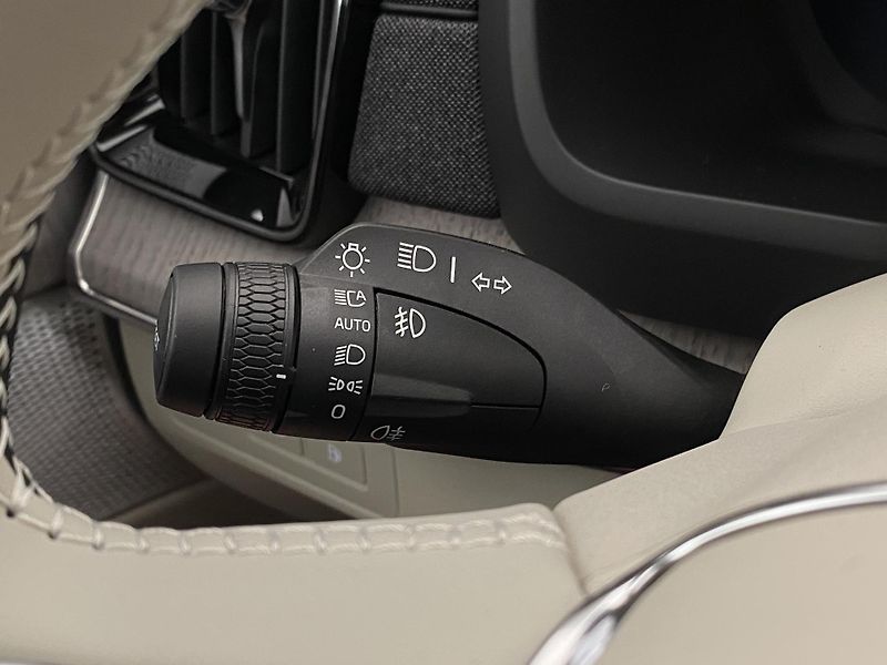 Volvo XC90 (2026) T8 AWD Plug-in BRIGHT PLUS 7m - fotka 32 z 74
