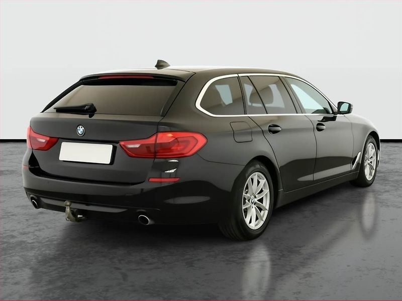 BMW Řada 5 (2019) 530d - fotka 5 z 18
