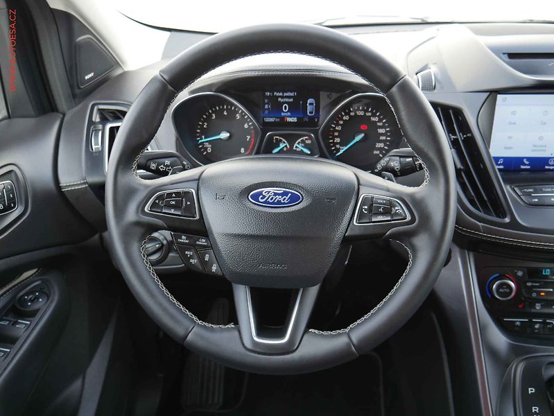 Ford Kuga (2019) 1.5 EB 4x4, Vignale, AT - fotka 13 z 22