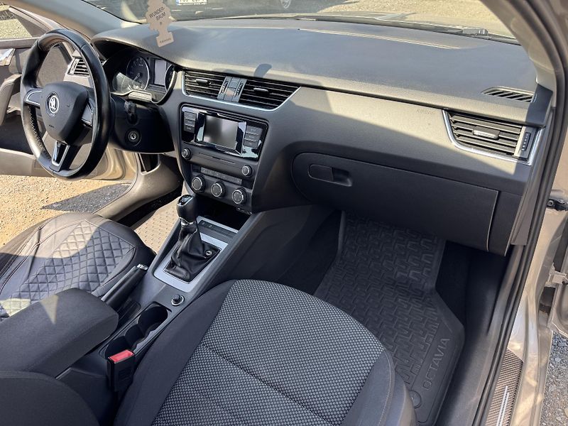 Škoda Octavia 1.6TDi,klima,nové v ČR - fotka 26 z 37