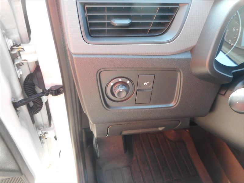 Renault Express 1,5 DCi Poškozeno - fotka 11 z 21