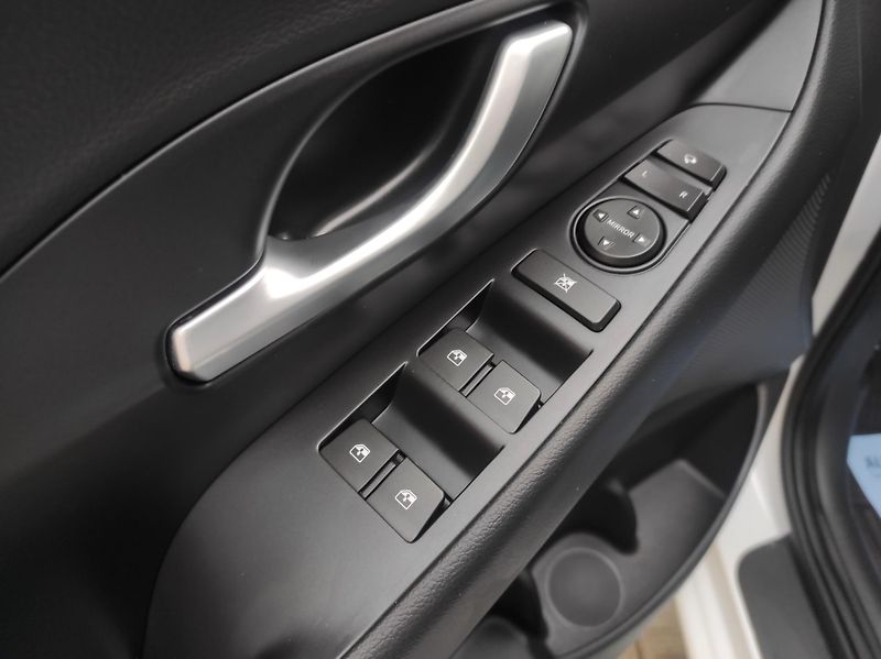Hyundai i30 1,0T-GDi Top KM,Style, ČR - fotka 30 z 43