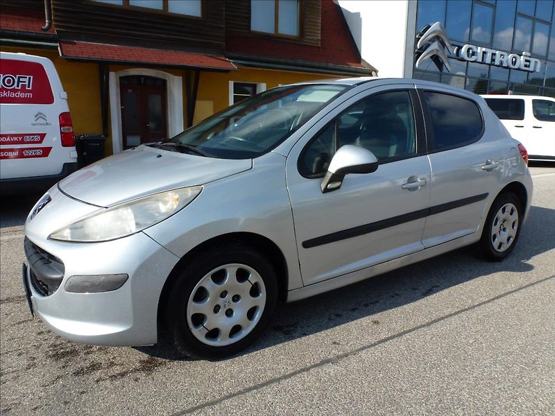 Peugeot 207 1,4 - fotka 1 z 43