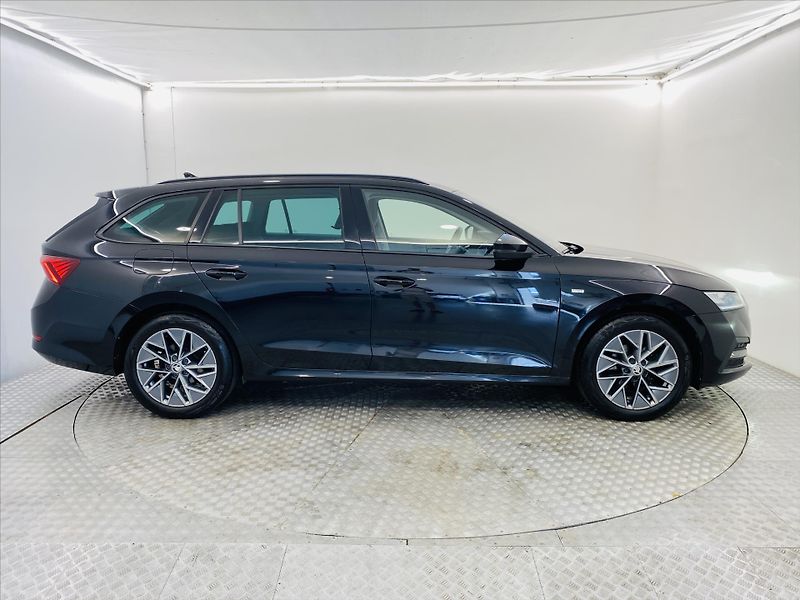 Škoda Octavia 2,0 TDI 110kW DSG Ambition - fotka 26 z 28