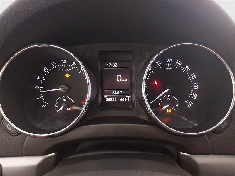 Škoda Yeti (2009) Ambition Plus 2.0 TDI, 4X4 - fotka 11 z 20