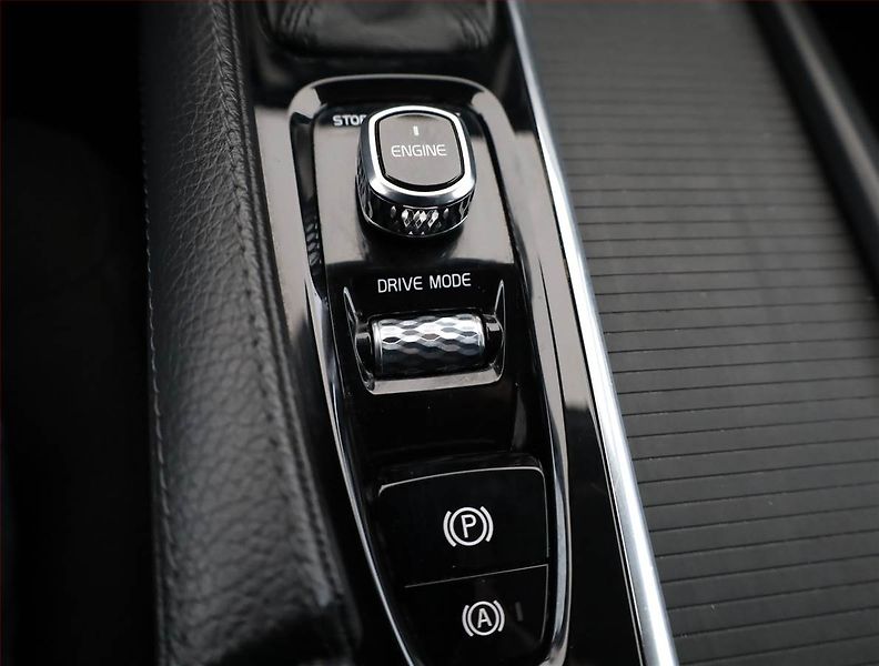 Volvo S90 (2017) D4, Automat, Serv.kniha, Navi - fotka 13 z 17