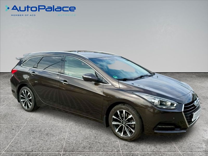 Hyundai i40 1,7 CRDI EXPERIENCE SERVIS - fotka 3 z 10
