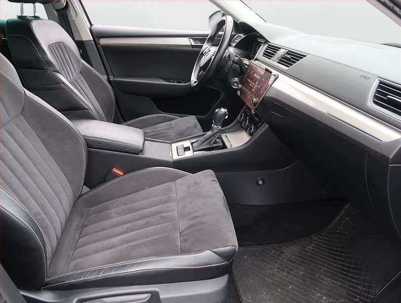 Škoda Superb (2022) Style 2.0 TDI - fotka 9 z 22