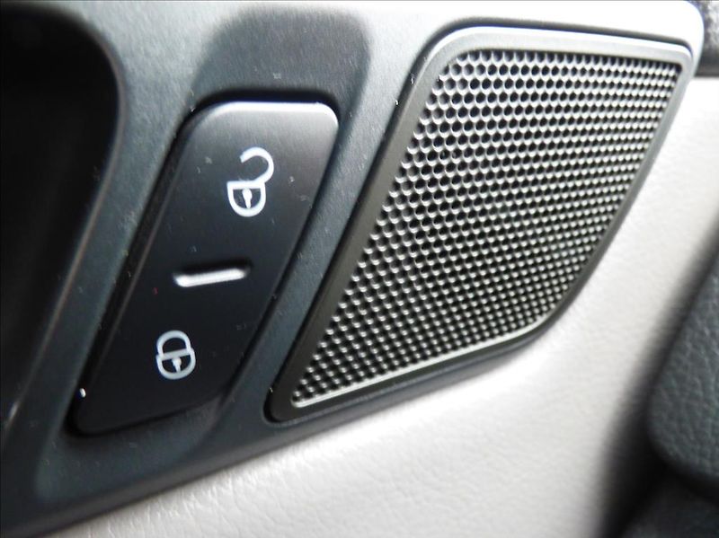 Volkswagen Sharan 2,0 TDI,Digi Klima,Navigace  H - fotka 23 z 67