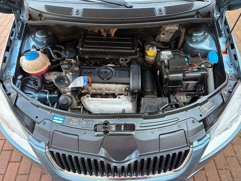 Škoda Fabia 1.6 Elegance Aut., AutoAC, TOP - fotka 20 z 21