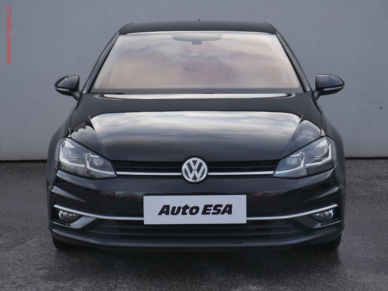 Volkswagen Golf (2018) 1.4 TSI, ČR, LED, AC - fotka 2 z 26