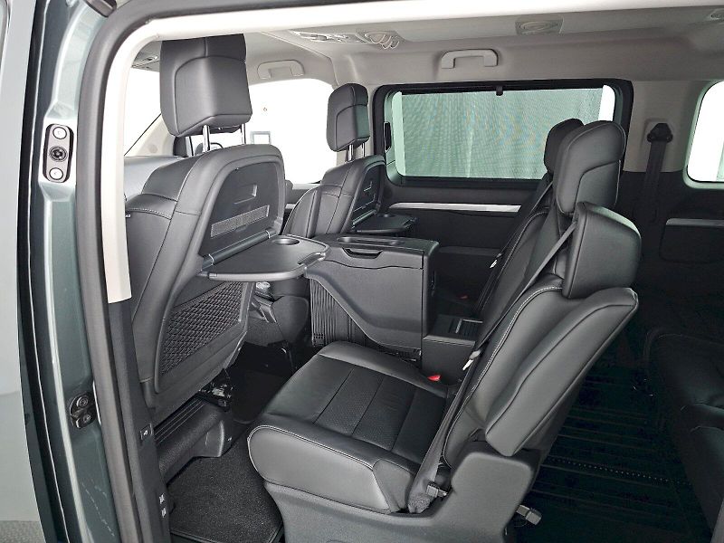 Toyota ProAce Verso (2026) 2.2D 130kW 8AT VIP 7S - fotka 7 z 29