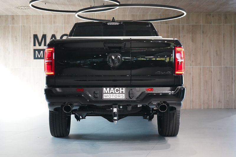 Dodge RAM (2026) 1500 Limited  V8 2026 - fotka 13 z 50