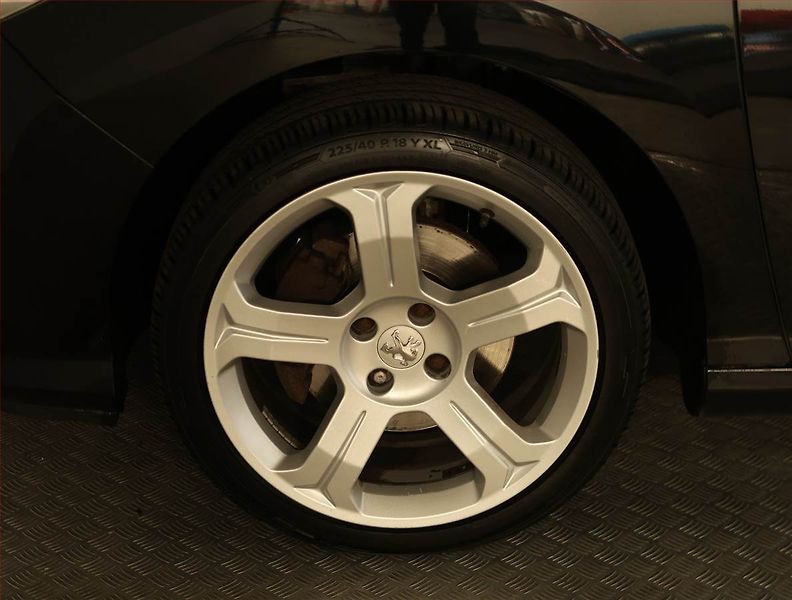 Peugeot 308 (2008) 1.6 THP, 7 míst, po STK - fotka 14 z 17