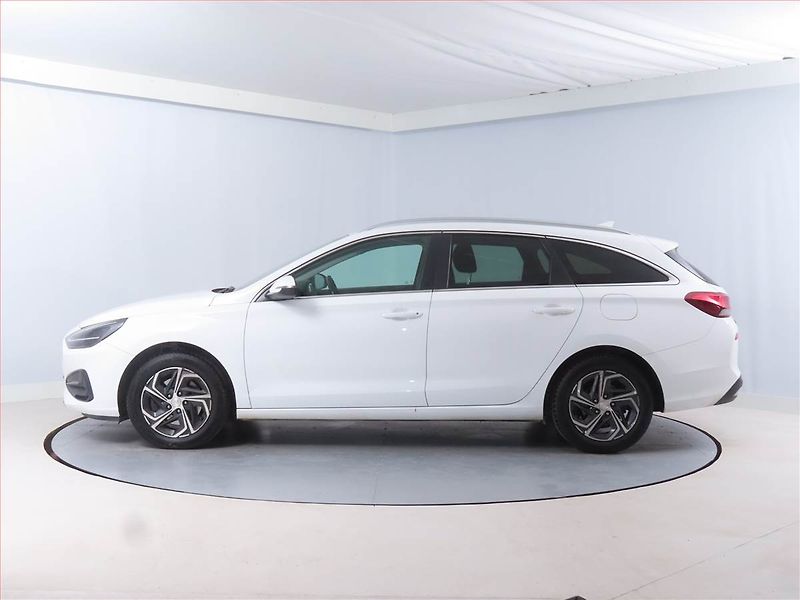 Hyundai i30 (2021) 1.6 CRDi, ČR,1.maj, Tempomat - fotka 3 z 14