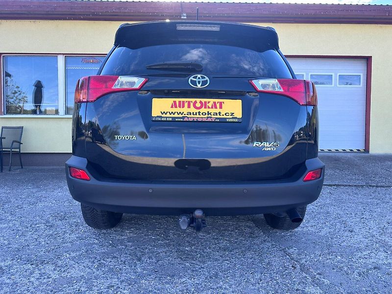 Toyota RAV4 (2015) 2.0i 4x4/Tažné/Kamera/Tempomat - fotka 4 z 28
