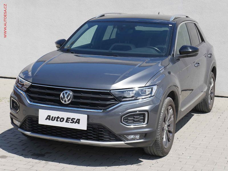 Volkswagen T-Roc (2018) 1.5TSi, LED, výhřev.sed - fotka 3 z 19