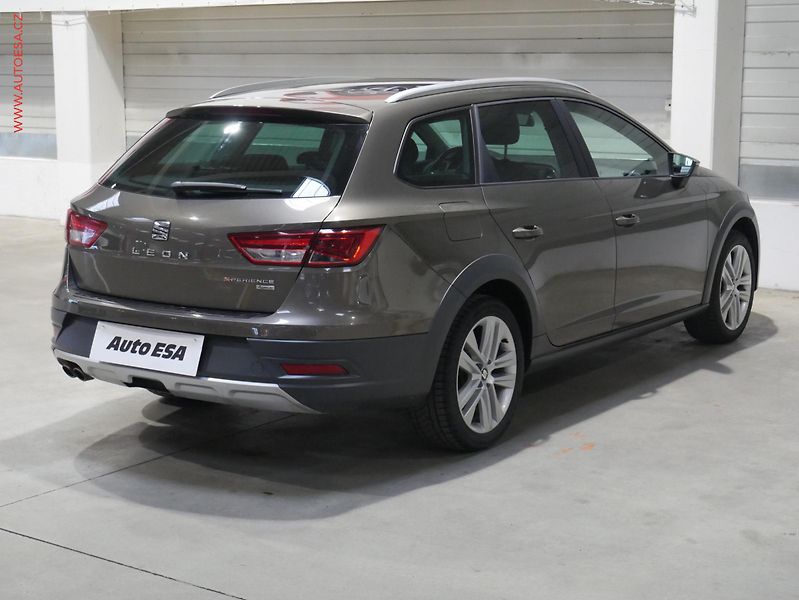 Seat Leon (2015) 2.0 TDi 4x4, ČR, X-Perience - fotka 4 z 18
