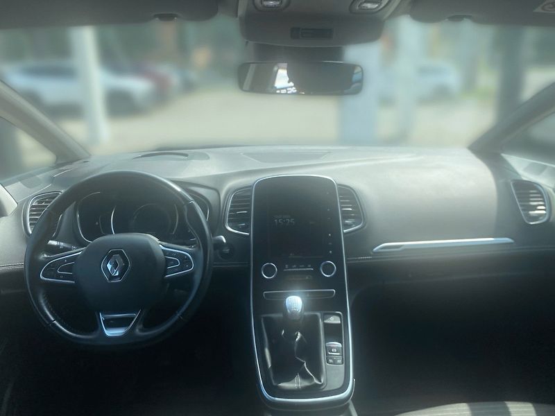 Renault Grand Scénic (2018) 1.5dci 81kw, ČR, 1.Majitel - fotka 18 z 23