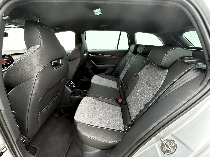 Škoda Octavia (2025) Combi 2.0 TDI 110kW DSG Sportl - fotka 28 z 35