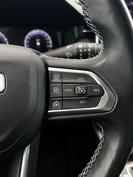 Jeep Compass 1.3T Limited Virtual Kůže TZ  - fotka 10 z 25